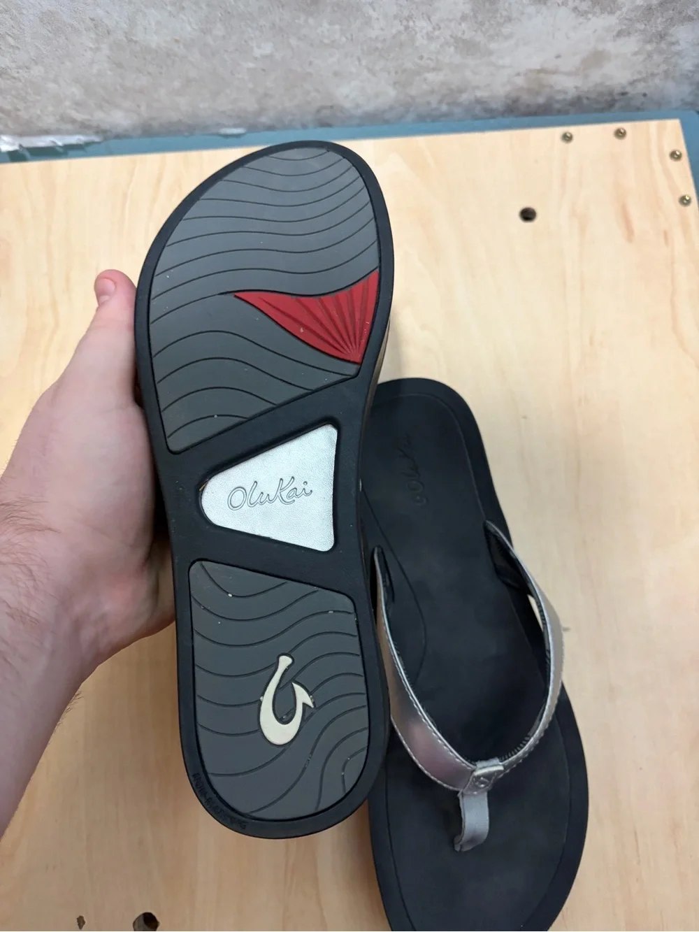 OluKai 'Ohana Women's Sandals size 8